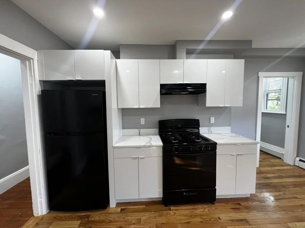 3 bed, 1 bath apartment for rent at 5 Sunset St Unit 2, Mission Hill — photo 4 of 11