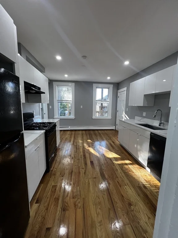 3 bed, 1 bath apartment for rent at 5 Sunset St Unit 2, Mission Hill — photo 2 of 11