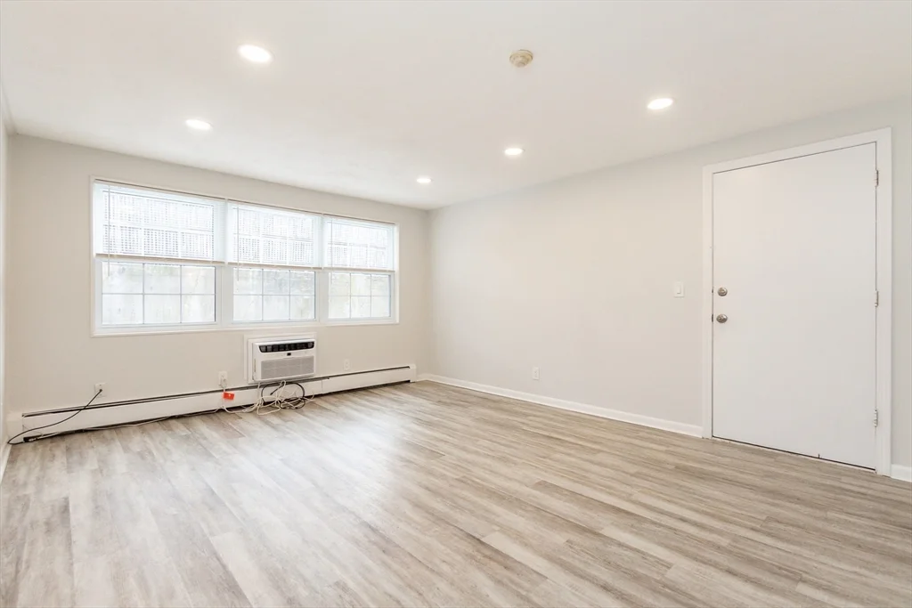 1 bed, 1 bath apartment for rent at 5 Tara Dr Unit 6, Weymouth — photo 21 of 24