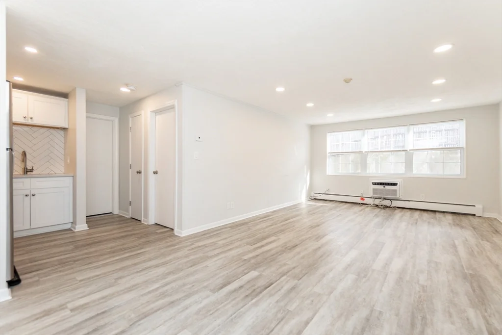 1 bed, 1 bath apartment for rent at 5 Tara Dr Unit 6, Weymouth — photo 19 of 24