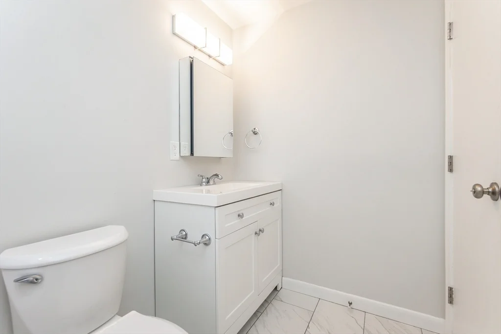 1 bed, 1 bath apartment for rent at 5 Tara Dr Unit 6, Weymouth — photo 12 of 24