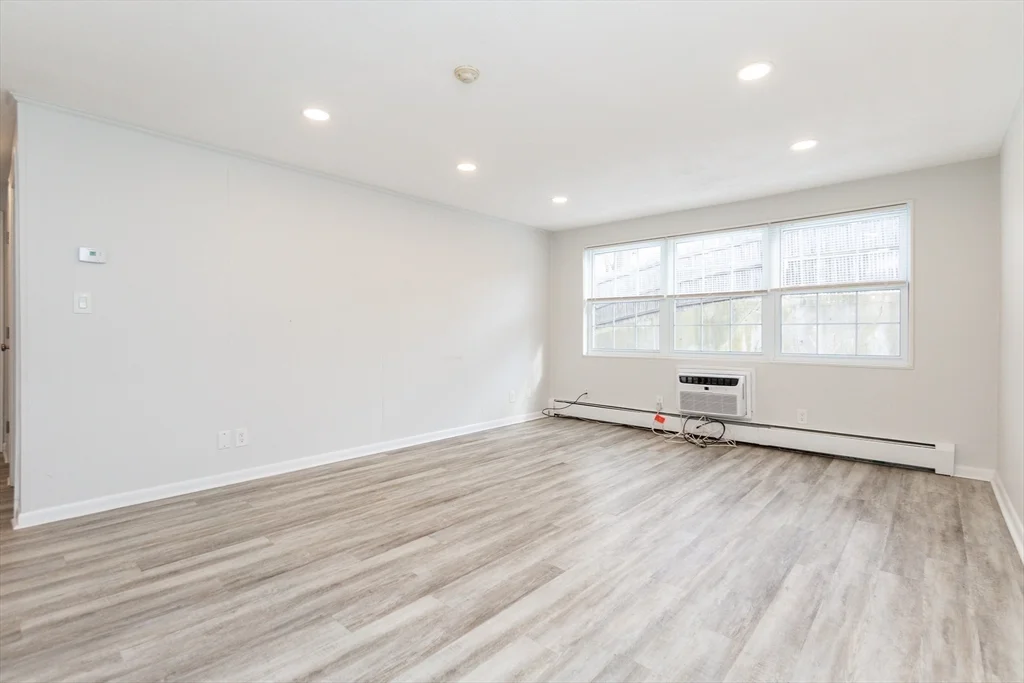 1 bed, 1 bath apartment for rent at 5 Tara Dr Unit 6, Weymouth — photo 17 of 24