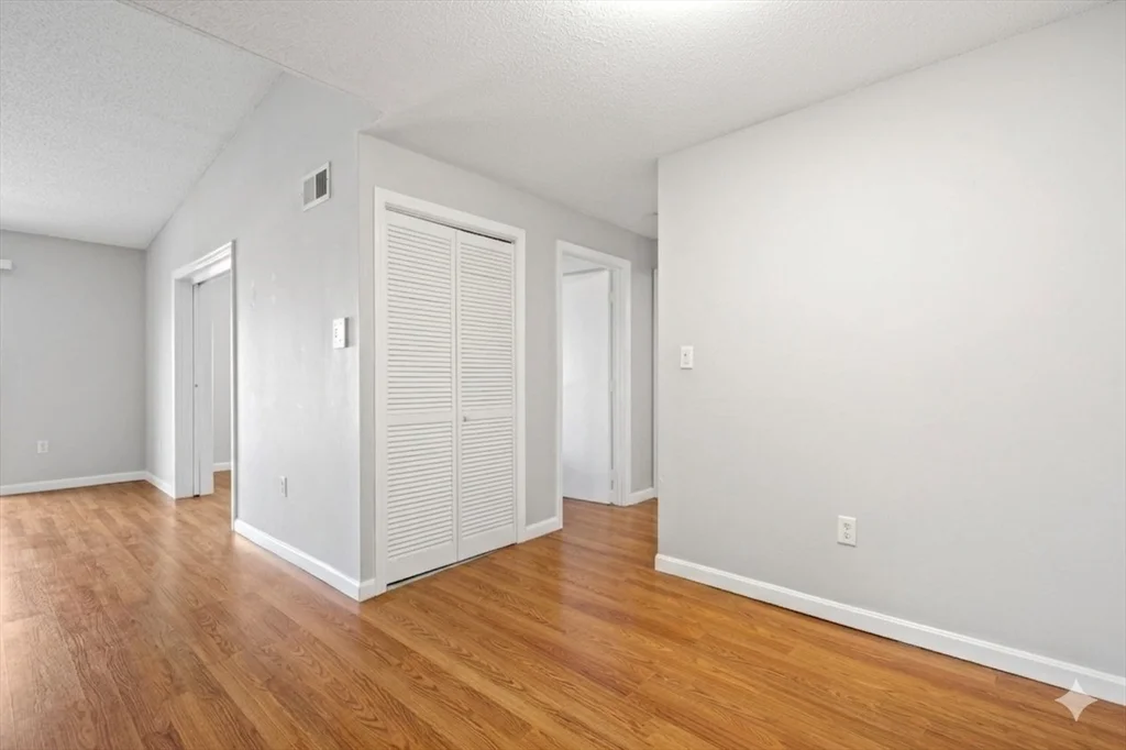 2 bed, 1 bath apartment for rent at 5 Thoreau Ct Unit 21, Natick — photo 9 of 25