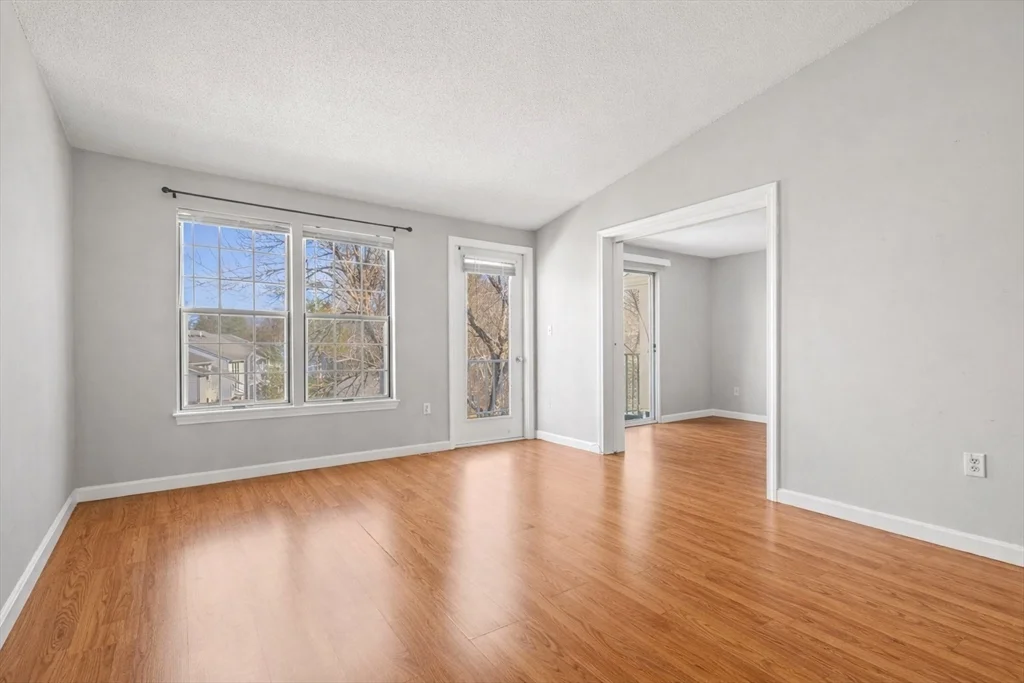 2 bed, 1 bath apartment for rent at 5 Thoreau Ct Unit 21, Natick — photo 2 of 25