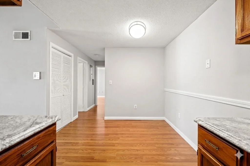 2 bed, 1 bath apartment for rent at 5 Thoreau Ct Unit 21, Natick — photo 8 of 25