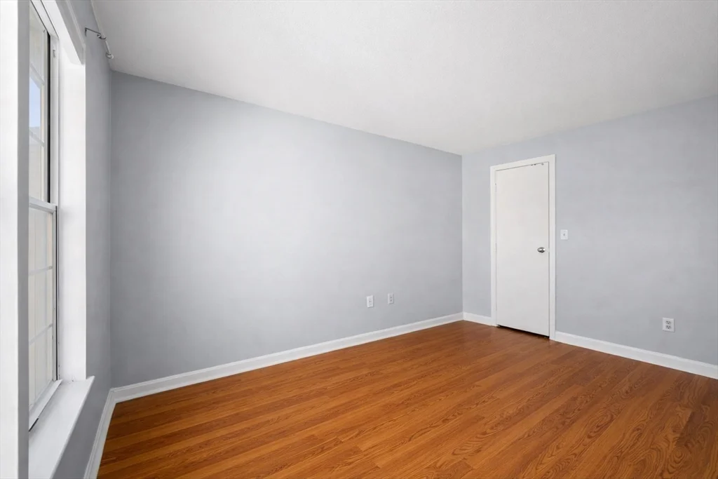 2 bed, 1 bath apartment for rent at 5 Thoreau Ct Unit 21, Natick — photo 11 of 25