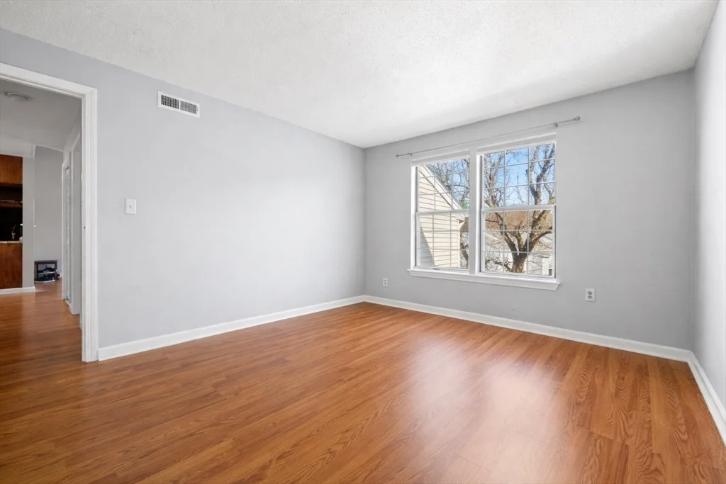 2 bed, 1 bath apartment for rent at 5 Thoreau Ct Unit 21, Natick — photo 10 of 25