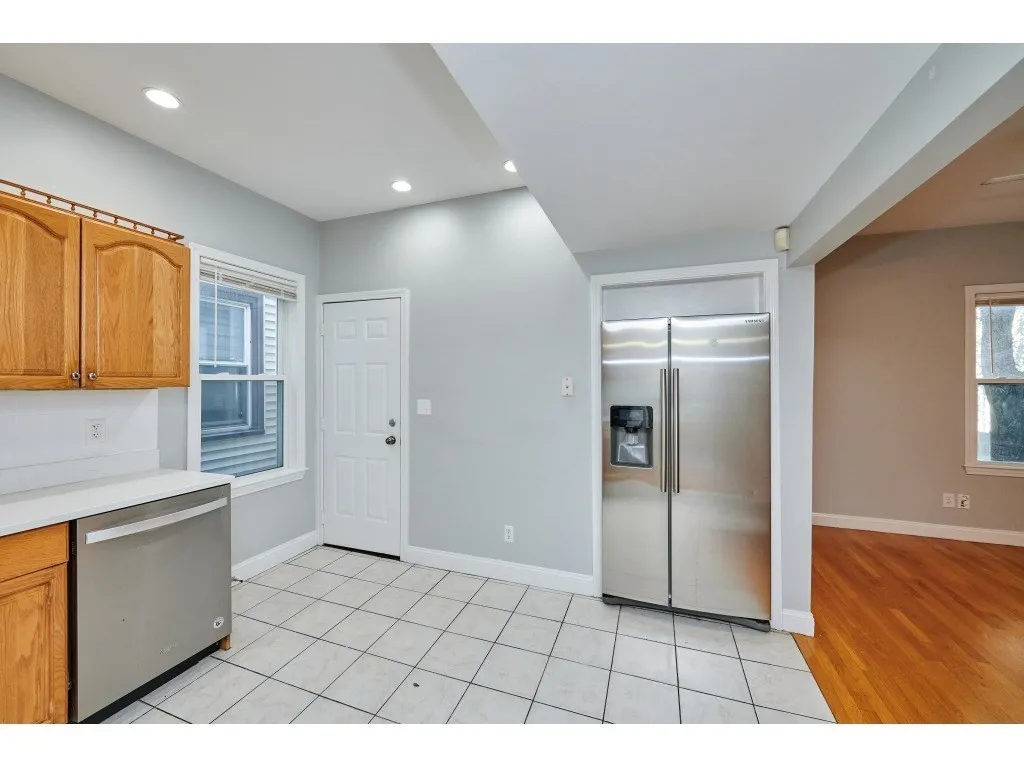 3 bed, 1 bath apartment for rent at 5 Transit St Unit 2, South Boston — photo 3 of 14