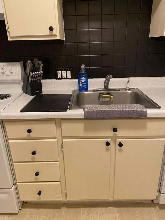 1 bed, 1 bath apartment for rent at 5 Turnpike Rd Unit 127, Townsend — photo 4 of 17