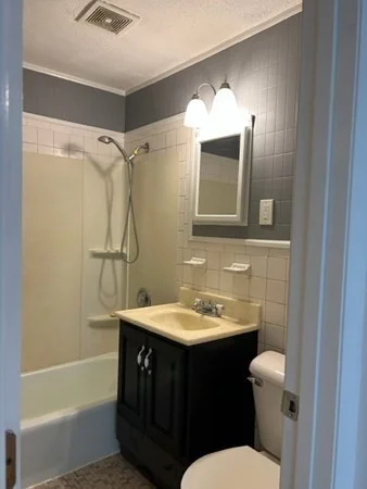 1 bed, 1 bath apartment for rent at 5 Turnpike Rd Unit 127, Townsend — photo 9 of 17