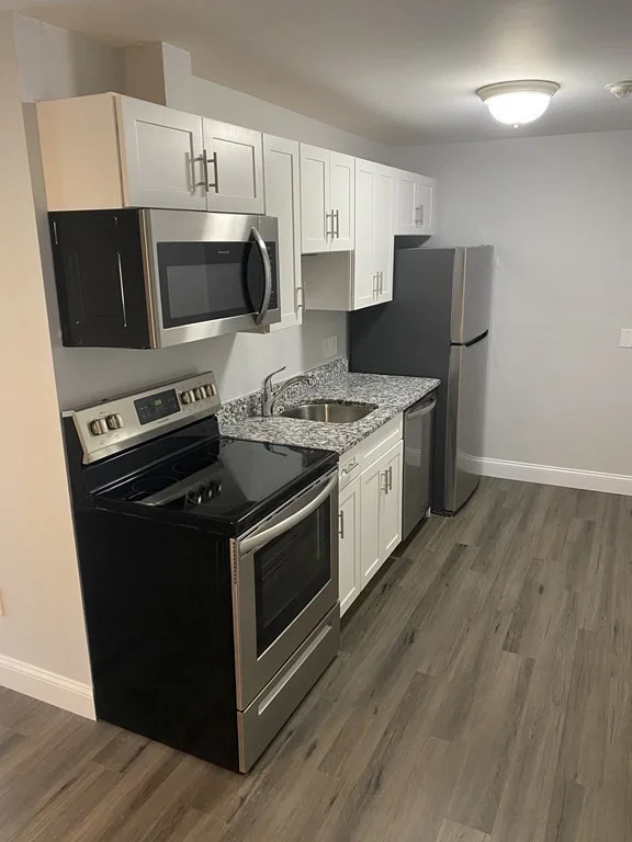 1 bed, 1 bath apartment for rent at 5 Turnpike Rd Unit 136, Townsend — photo 2 of 15