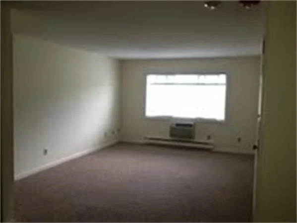 2 bed, 1 bath apartment for rent at 5 Turnpike Rd Unit 326, Townsend — photo 4 of 14