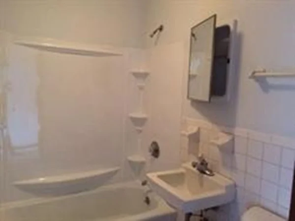 Studio bed, 1 bath apartment for rent at 5 Turnpike Rd Unit 335, Townsend — photo 7 of 18