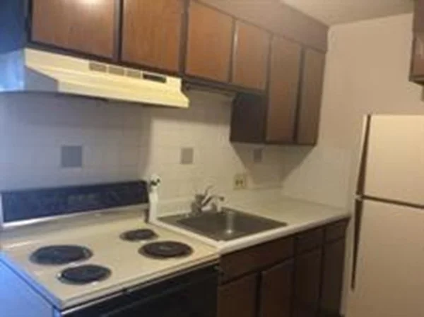 Studio bed, 1 bath apartment for rent at 5 Turnpike Rd Unit 335, Townsend — photo 2 of 18