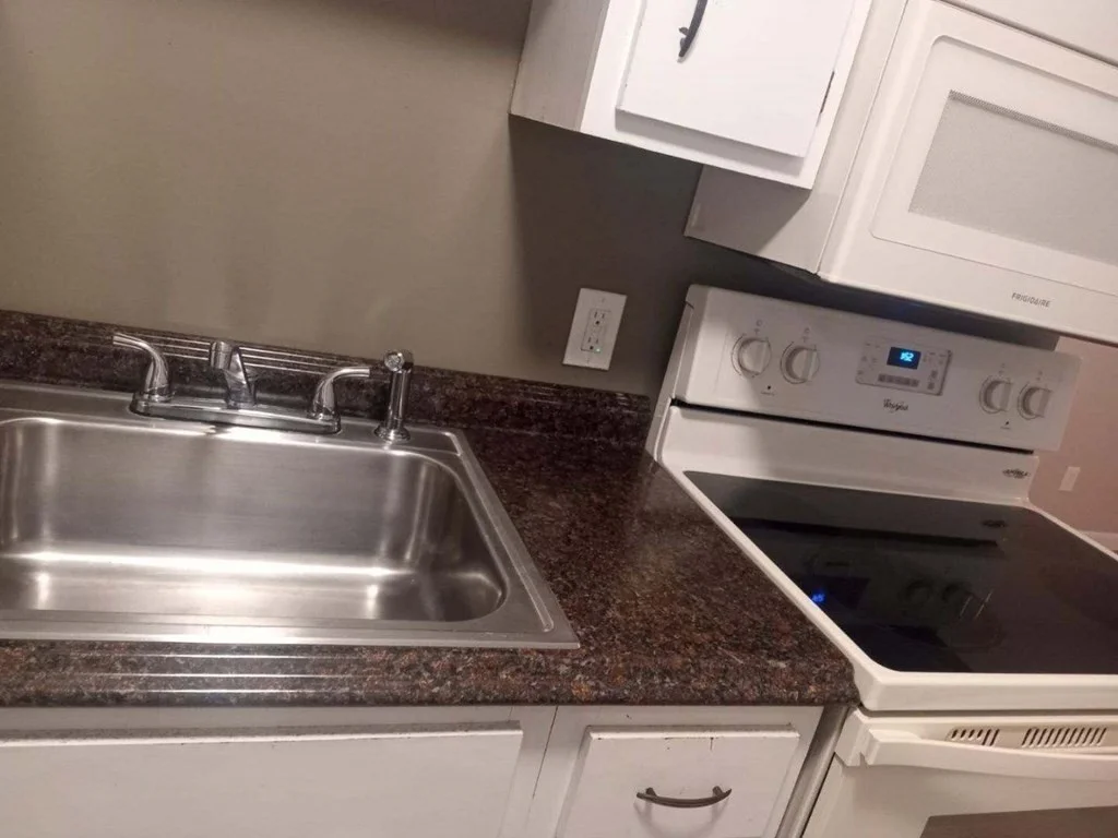 1 bed, 1 bath apartment for rent at 5 Turnpike Unit 224, Townsend — photo 6 of 19