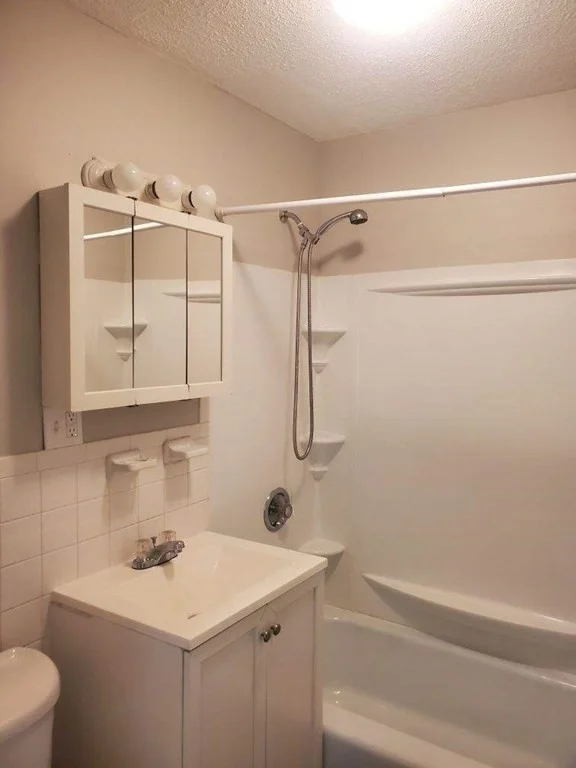 1 bed, 1 bath apartment for rent at 5 Turnpike Unit 224, Townsend — photo 7 of 19