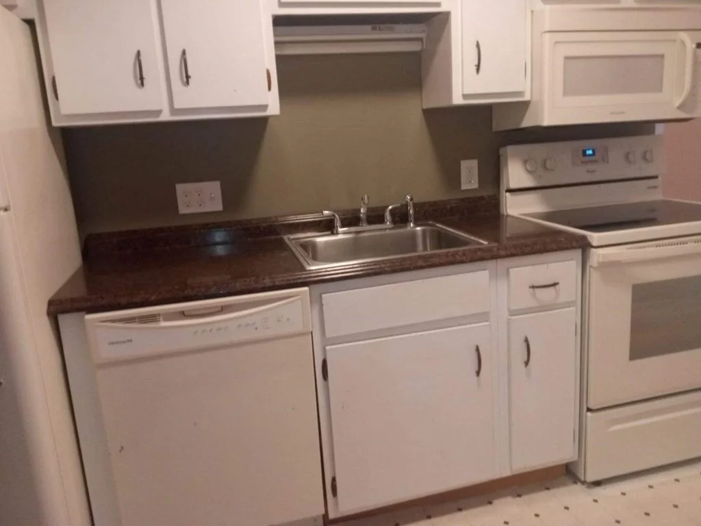 1 bed, 1 bath apartment for rent at 5 Turnpike Unit 224, Townsend — photo 4 of 19