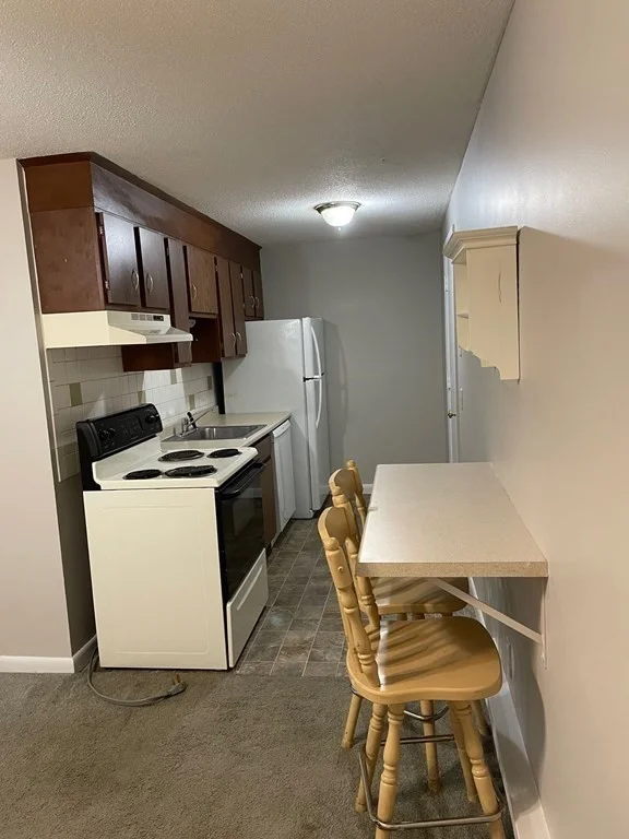 1 bed, 1 bath apartment for rent at 5 Turnpike Unit 32, Townsend — photo 2 of 19