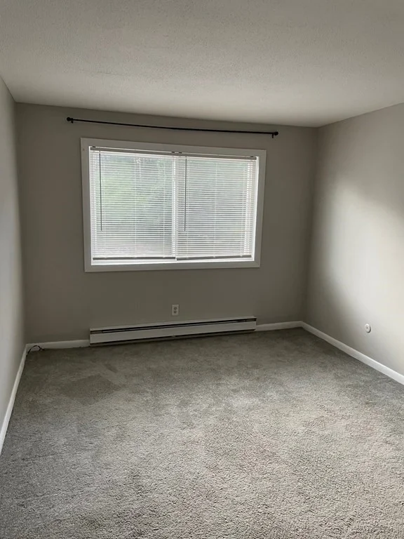 1 bed, 1 bath apartment for rent at 5 Turnpike Unit 32, Townsend — photo 5 of 19