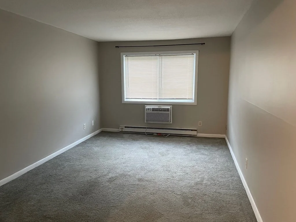 1 bed, 1 bath apartment for rent at 5 Turnpike Unit 32, Townsend — photo 4 of 19