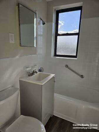 1 bed, 1 bath apartment for rent at 5 Victory Rd, Dorchester — photo 11 of 11
