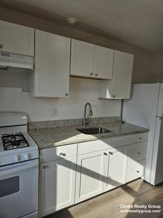 1 bed, 1 bath apartment for rent at 5 Victory Rd, Dorchester — photo 3 of 11