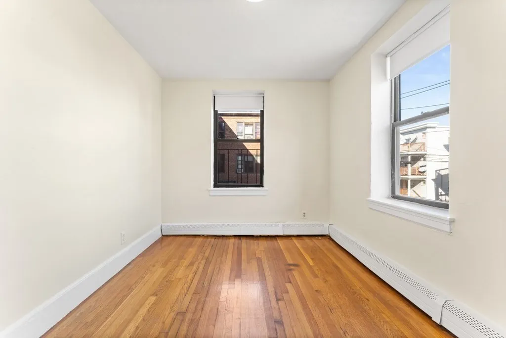 3 bed, 1 bath apartment for rent at 5 Victory Rd Unit 1, Dorchester — photo 10 of 12