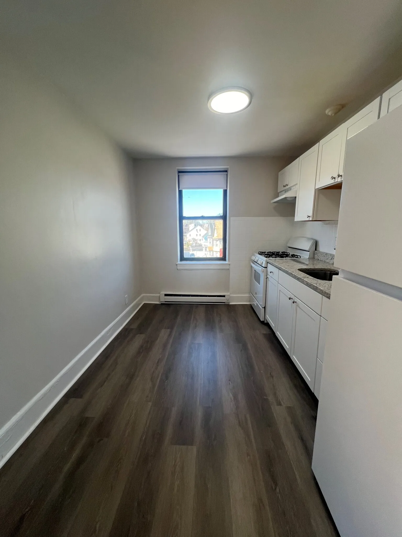 1 bed, 1 bath apartment for rent at 5 Victory Rd Unit 10, Dorchester — photo 4 of 8