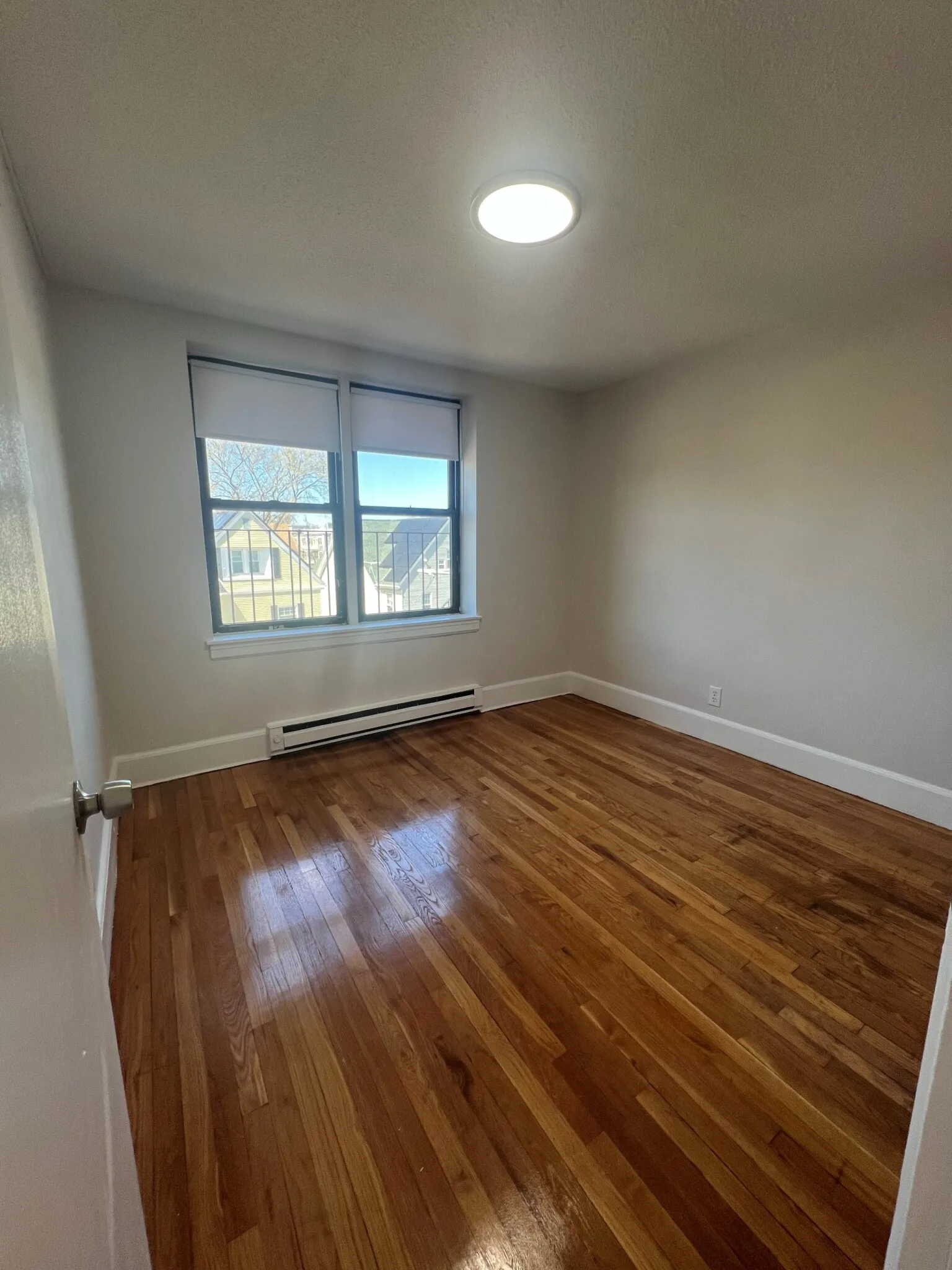 1 bed, 1 bath apartment for rent at 5 Victory Rd Unit 10, Dorchester — photo 3 of 8