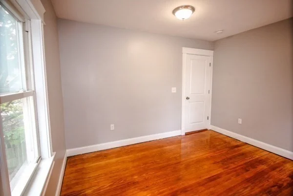 3 bed, 1 bath apartment for rent at 5 Vincent Ter, Saugus — photo 11 of 15