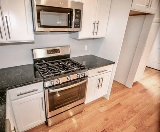 3 bed, 1 bath apartment for rent at 5 Vincent Ter, Saugus — photo 5 of 15