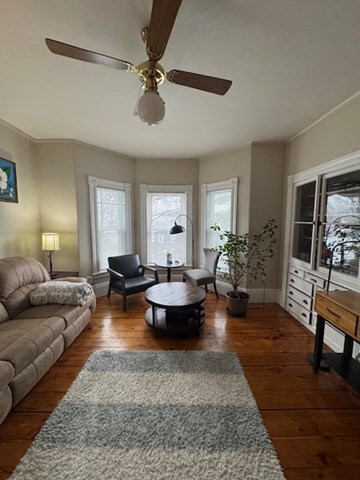 2 bed, 1 bath apartment for rent at 5 Vine St Unit 2, Marblehead — photo 11 of 21