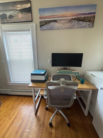 2 bed, 1 bath apartment for rent at 5 Vine St Unit 2, Marblehead — photo 4 of 21