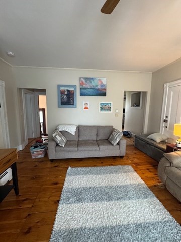 2 bed, 1 bath apartment for rent at 5 Vine St Unit 2, Marblehead — photo 13 of 21