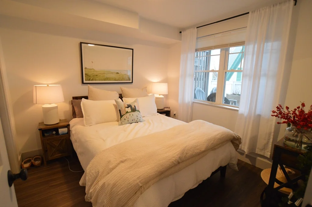 1 bed, 1 bath apartment for rent at 5 W Dane St Unit 4, Beverly — photo 5 of 10