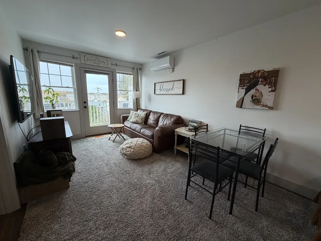 1 bed, 1 bath apartment for rent at 5 W Dane St Unit 7, Beverly — photo 3 of 14