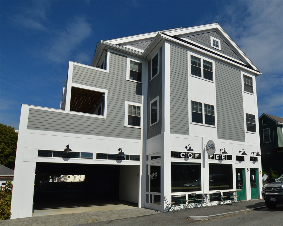 1 bed, 1 bath apartment for rent at 5 W Dane St Unit 9, Beverly