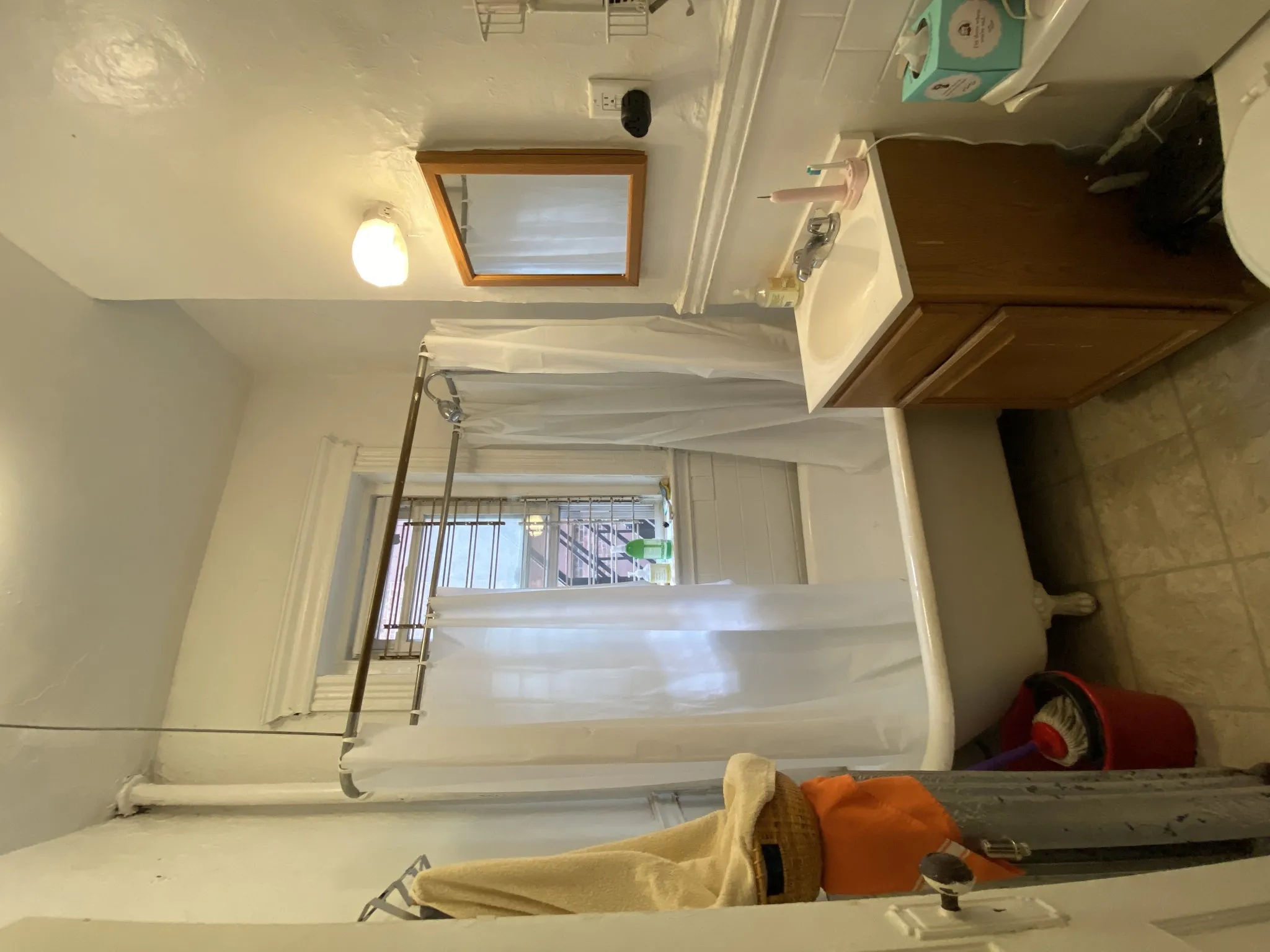Studio bed, 1 bath apartment for rent at 5 Walbridge St Unit 3, Brighton — photo 4 of 4