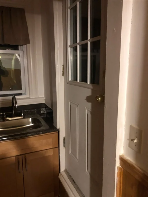 2 bed, 1 bath apartment for rent at 5 Waldo St Unit 1, Dedham — photo 3 of 7