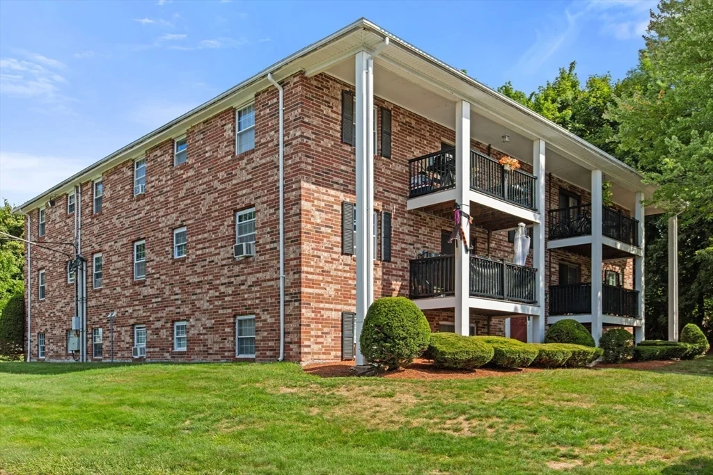 3 bed, 1 bath apartment for rent at 5 Walker Rd Unit 2, Barker — photo 2 of 32