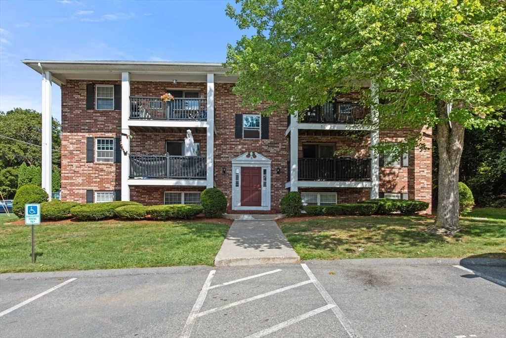 3 bed, 1 bath apartment for rent at 5 Walker Rd Unit 2, Barker — photo 1 of 32