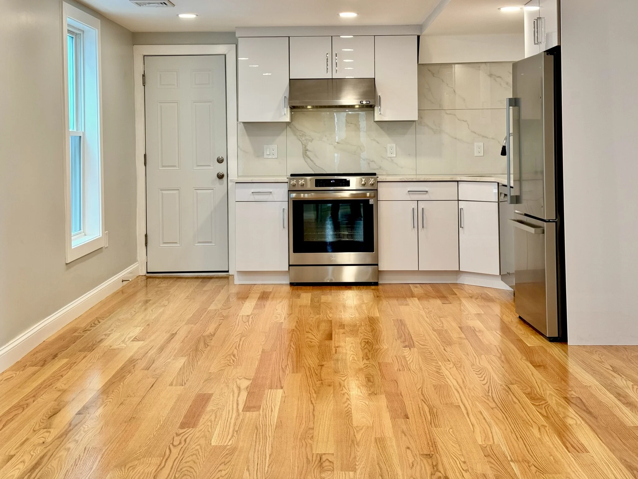 4 bed, 2 bath apartment for rent at 5 Ward St Unit 3, Ward Two — photo 30 of 31