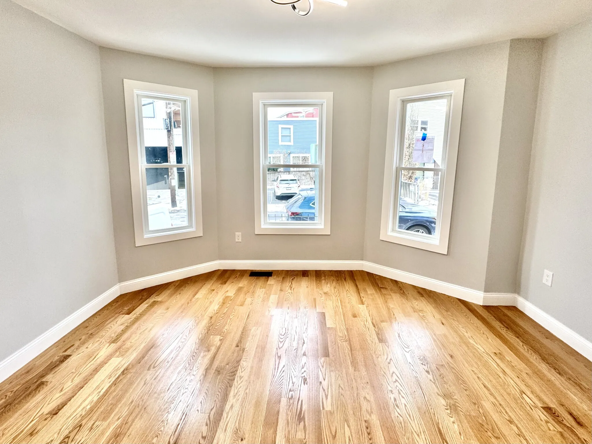 4 bed, 2 bath apartment for rent at 5 Ward St Unit 3, Ward Two — photo 8 of 31