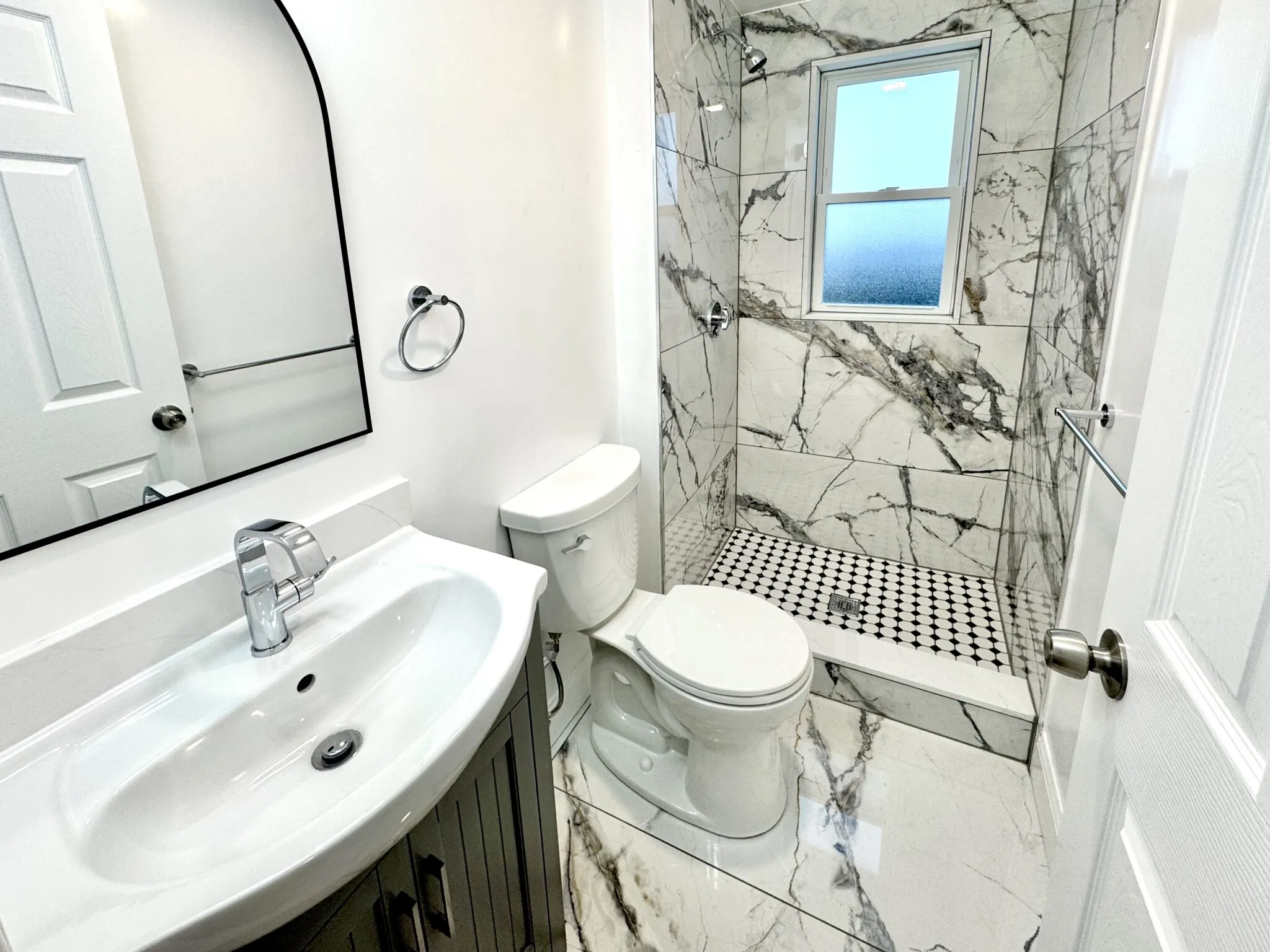 4 bed, 2 bath apartment for rent at 5 Ward St Unit 3, Ward Two — photo 22 of 31