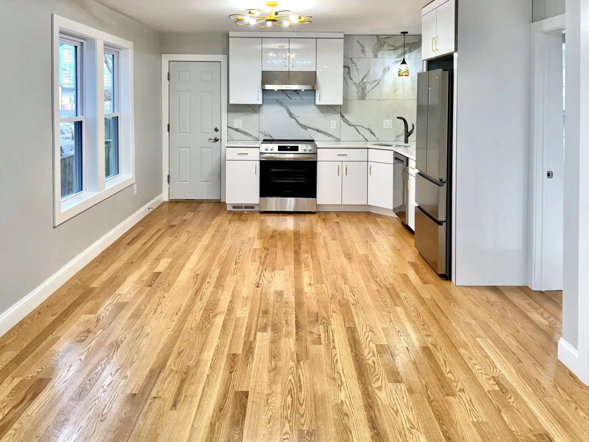 4 bed, 2 bath apartment for rent at 5 Ward St Unit 3, Ward Two — photo 2 of 31