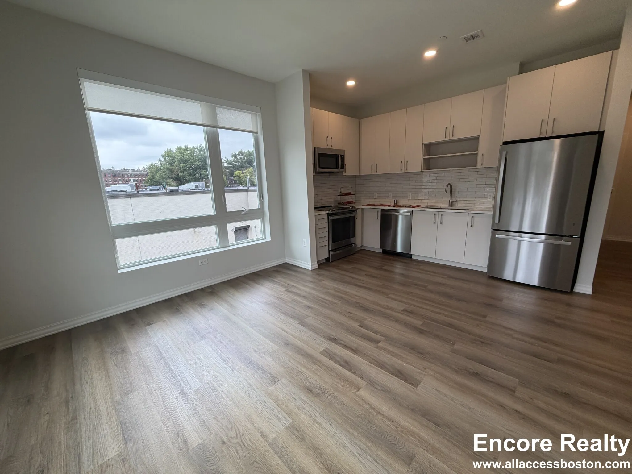 3 bed, 2 bath apartment for rent at 5 Washington St Unit 207M, Brighton — photo 4 of 18