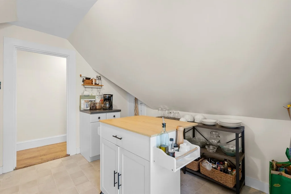 2 bed, 1 bath apartment for rent at 5 Wenham St Unit 3, Jamaica Plain — photo 5 of 10