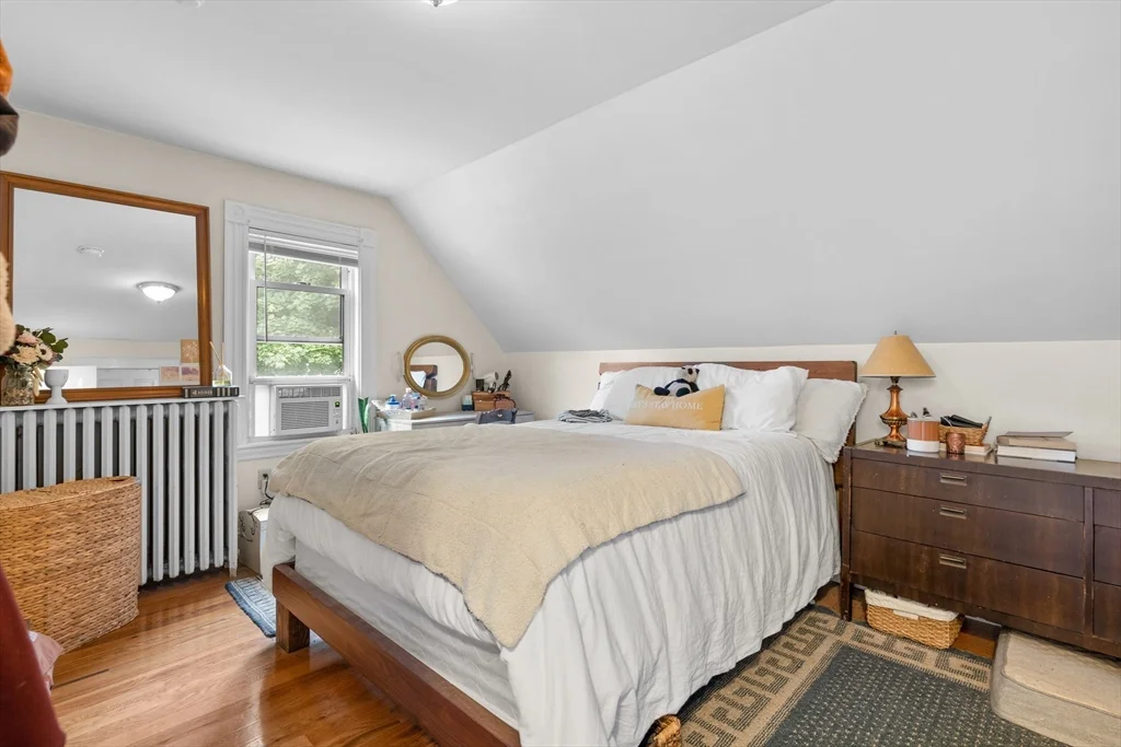 2 bed, 1 bath apartment for rent at 5 Wenham St Unit 3, Jamaica Plain — photo 6 of 10