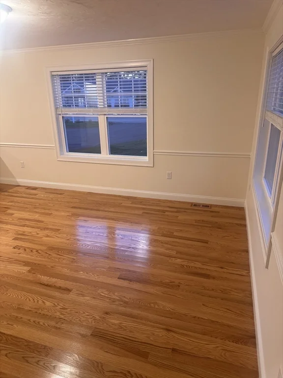 3 bed, 2 bath apartment for rent at 5 West Chapel Unit 1, Abington — photo 4 of 18