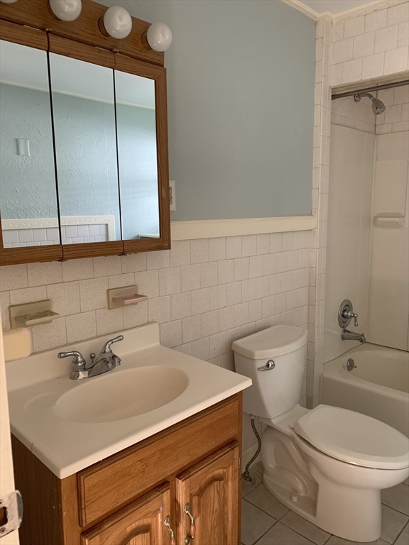 3 bed, 2 bath apartment for rent at 5 Whalen, Natick — photo 9 of 13